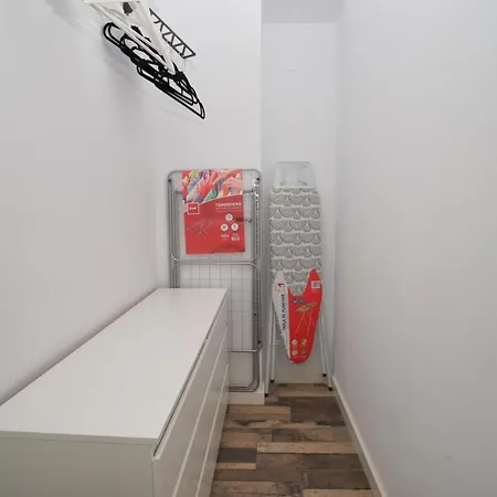 Ponce De León Junto Estación