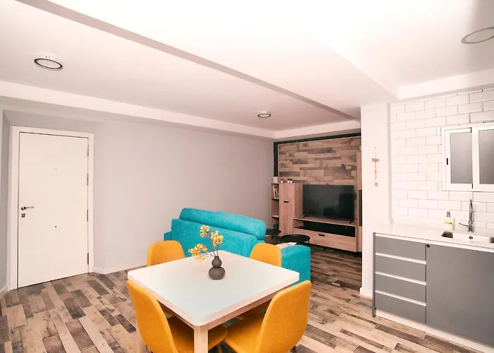 Ponce De Leon Junto Estacion *