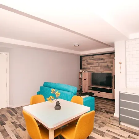 Ponce De Leon Junto Estacion *